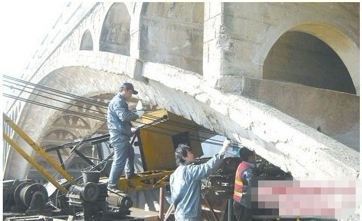 橋梁補(bǔ)強(qiáng)加固工程